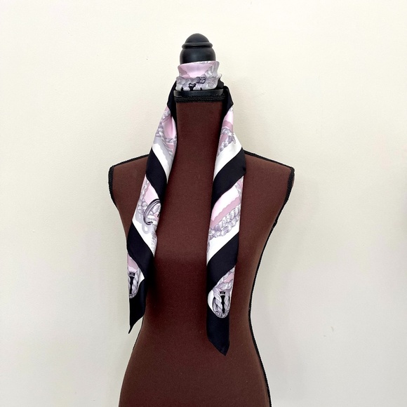 New Gucci Scarf GG Logo Ropes Print Nautical Style Silk Wrap - Picture 13 of 15